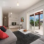 Casa Lirio